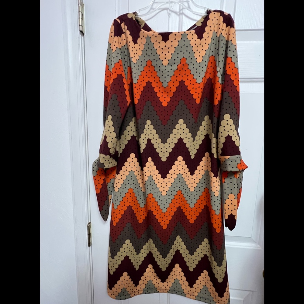 NWOT Womens ILE New York Casusl dress, 3/4 sleeve, brown/multicolor size 8
